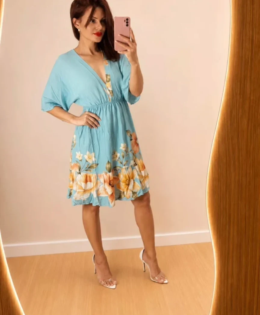 Look azul floral da Linda Moda Feminina